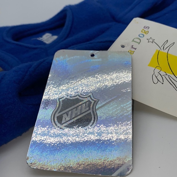 NHL Vancouver Canucks Hockey Team Dog Fleece Hoodie Sweater Size Tiny 2-5 lbs - Picture 8 of 13